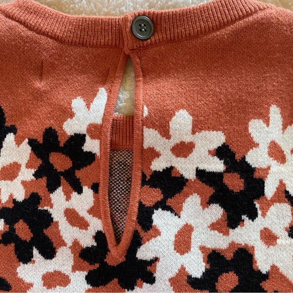 Anthropologie Maeve short sleeve sweater gets many compliments! - Picture 4 of 6